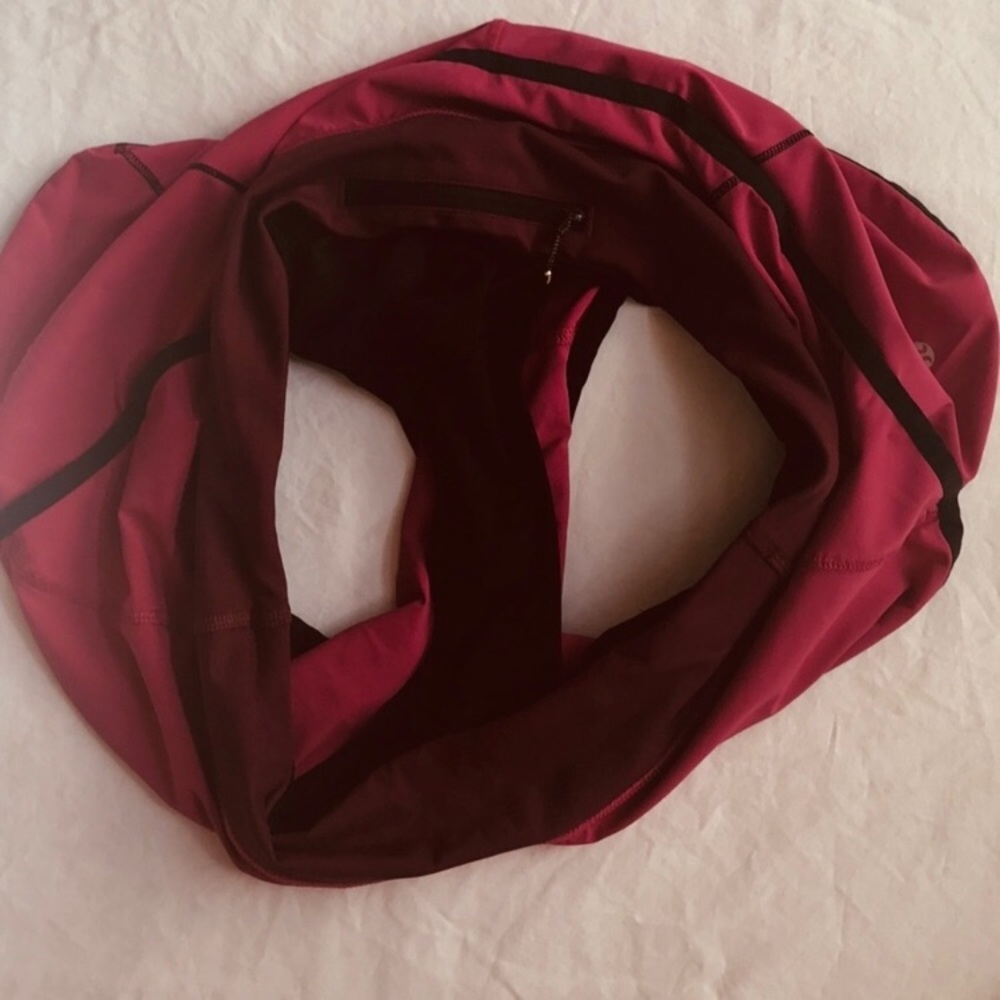 Lulumon Shorts - Picture 7 of 8